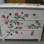583 1676 CHEST OF DRAWERS